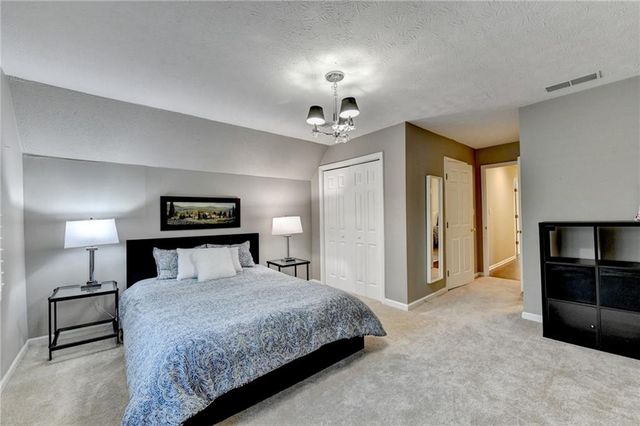 350 S Satinwood Place, Roswell, GA 30076