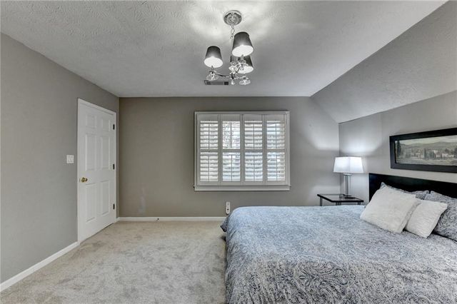 350 S Satinwood Place, Roswell, GA 30076