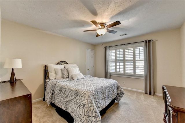 350 S Satinwood Place, Roswell, GA 30076