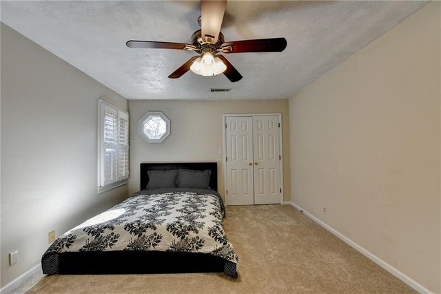 350 S Satinwood Place, Roswell, GA 30076