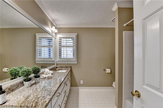 350 S Satinwood Place, Roswell, GA 30076