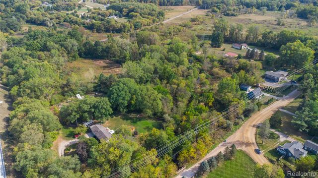 1731 Fisk Road, Genoa Township, MI 48843