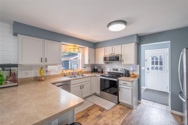 1731 Fisk Road, Genoa Township, MI 48843