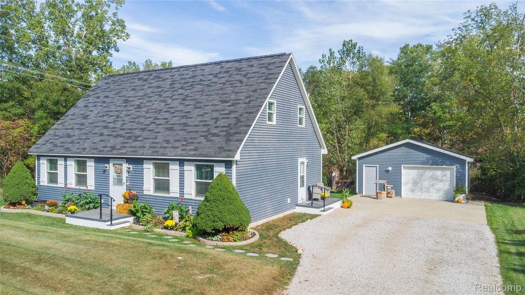 1731 Fisk Road, Genoa Township, MI 48843