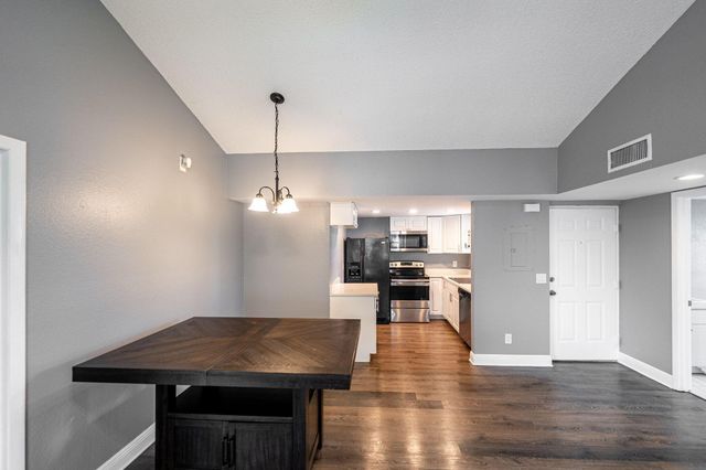 1635 SE Green Acres Circle Dd202, Port St Lucie, FL 34952