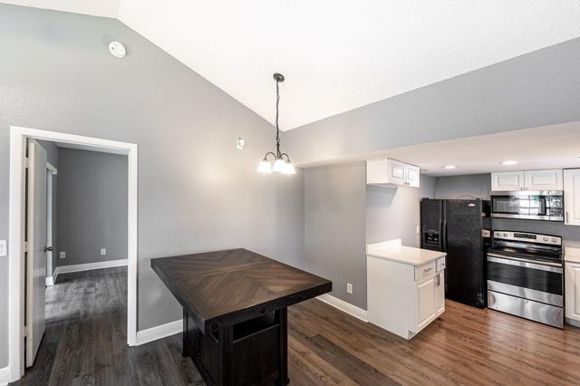 1635 SE Green Acres Circle Dd202, Port St Lucie, FL 34952