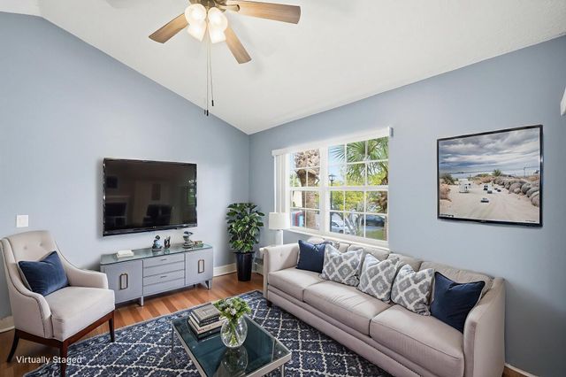 1635 SE Green Acres Circle Dd202, Port St Lucie, FL 34952