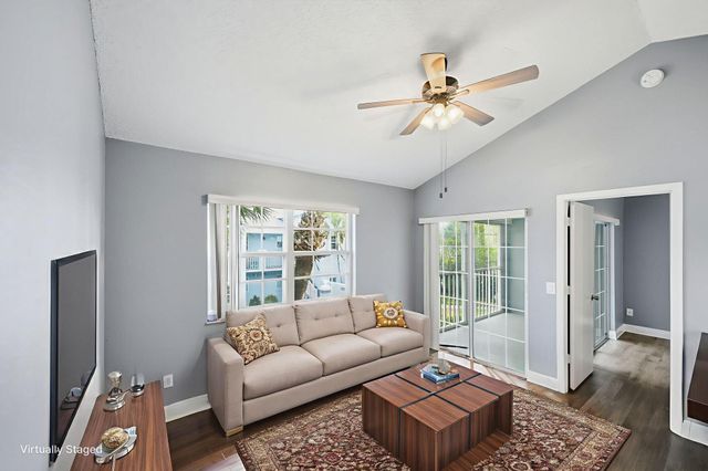 1635 SE Green Acres Circle Dd202, Port St Lucie, FL 34952