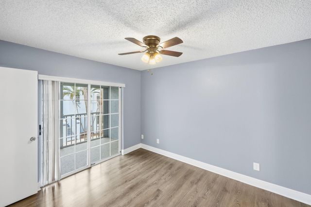 1635 SE Green Acres Circle Dd202, Port St Lucie, FL 34952