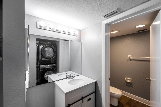 1635 SE Green Acres Circle Dd202, Port St Lucie, FL 34952