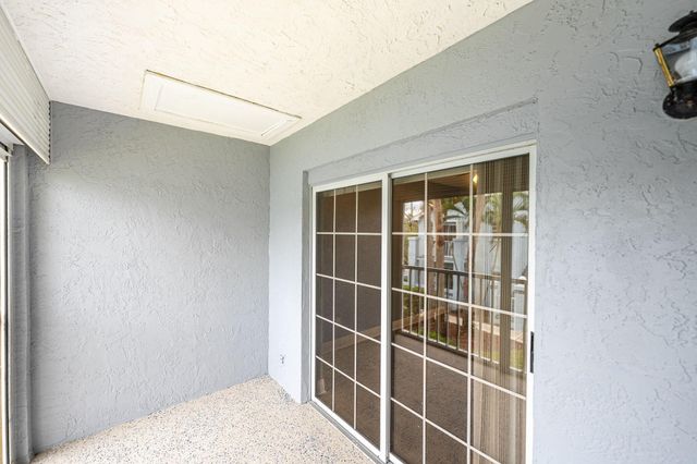 1635 SE Green Acres Circle Dd202, Port St Lucie, FL 34952