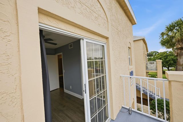 1635 SE Green Acres Circle Dd202, Port St Lucie, FL 34952