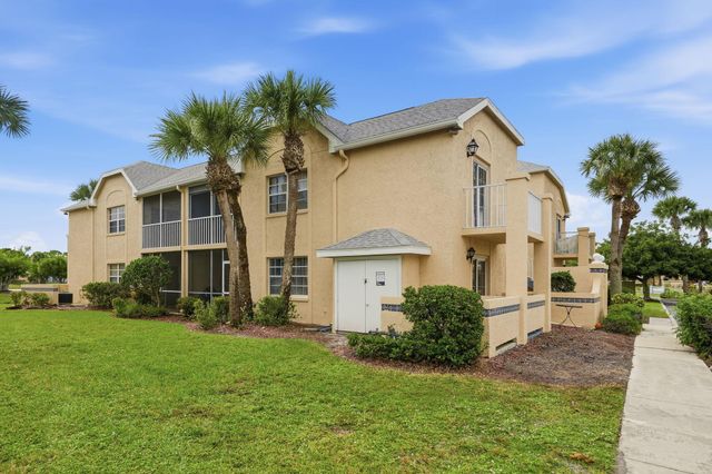 1635 SE Green Acres Circle Dd202, Port St Lucie, FL 34952