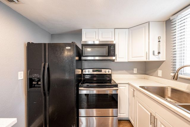 1635 SE Green Acres Circle Dd202, Port St Lucie, FL 34952