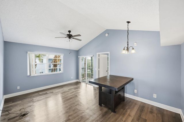 1635 SE Green Acres Circle Dd202, Port St Lucie, FL 34952