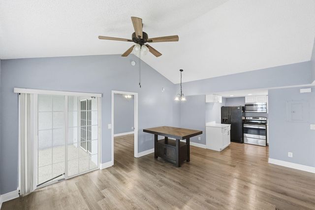 1635 SE Green Acres Circle Dd202, Port St Lucie, FL 34952