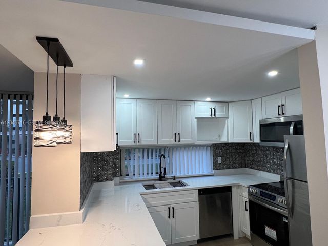 17021 N Bay Rd 124, Sunny Isles Beach, FL 33160