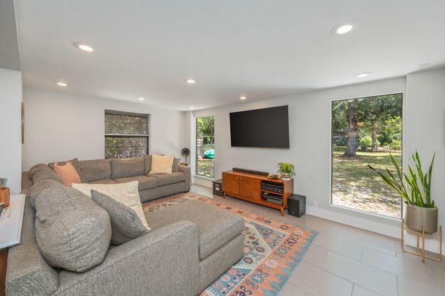3 SE Waynel Circle, Fort Walton Beach, FL 32548