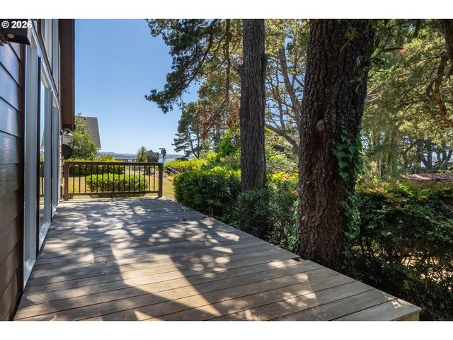 6636 Sw EBB Ave, Lincoln City, OR 97367