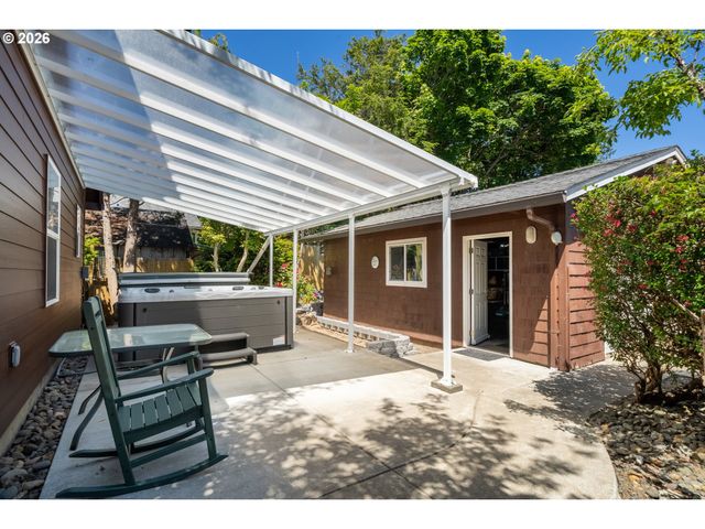 6636 Sw EBB Ave, Lincoln City, OR 97367