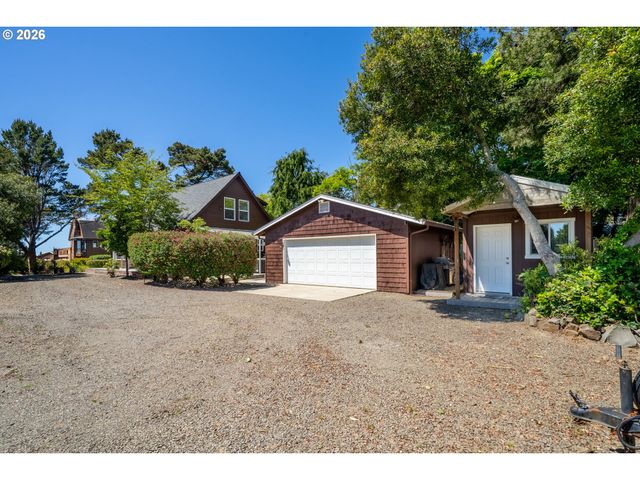 6636 Sw EBB Ave, Lincoln City, OR 97367