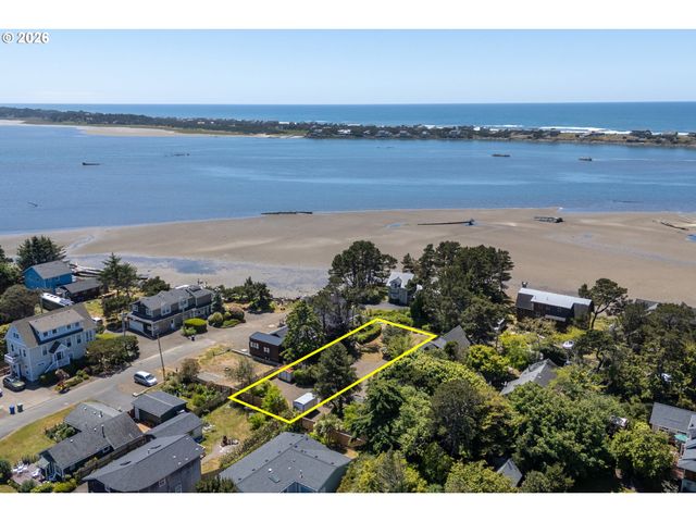 6636 Sw EBB Ave, Lincoln City, OR 97367