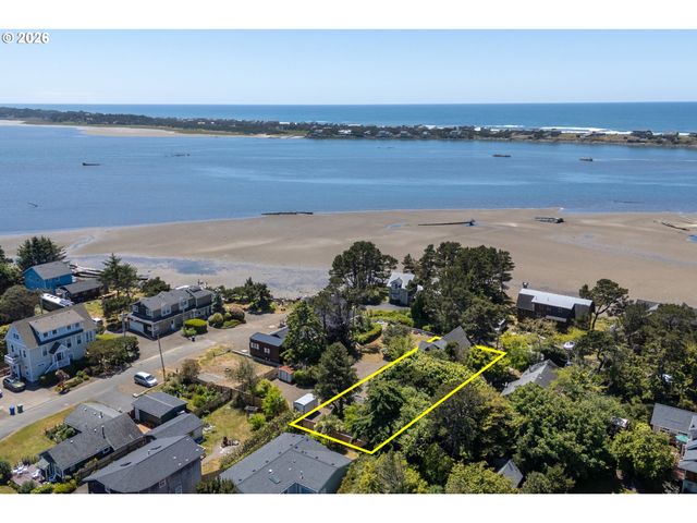 6636 Sw EBB Ave, Lincoln City, OR 97367