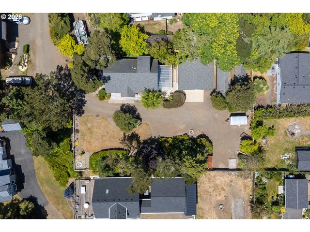 6636 Sw EBB Ave, Lincoln City, OR 97367