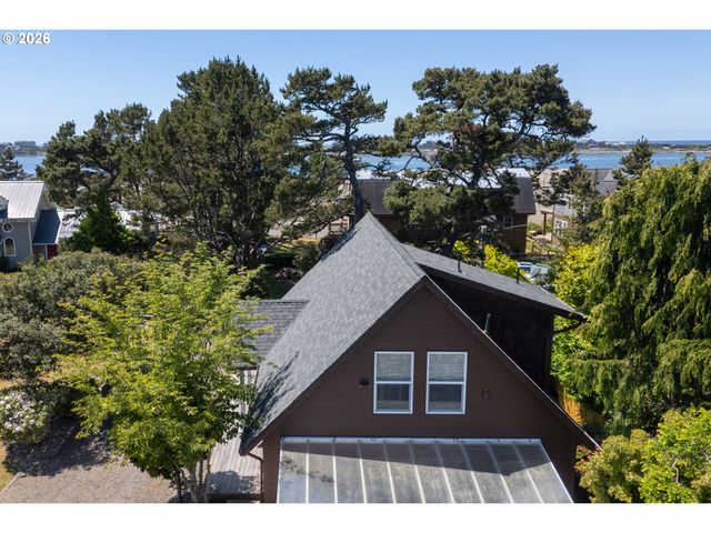 6636 Sw EBB Ave, Lincoln City, OR 97367