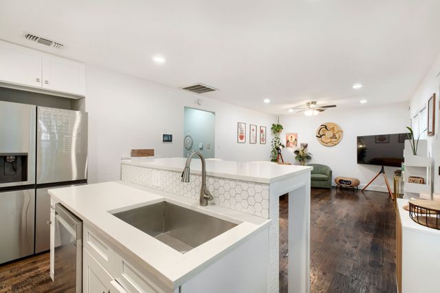 818 N Windomere Avenue, Dallas, TX 75208
