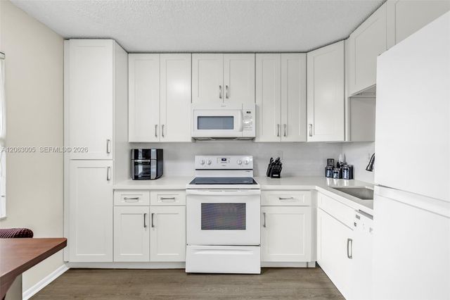 2900 NW 42nd Avenue A402, Coconut Creek, FL 33066