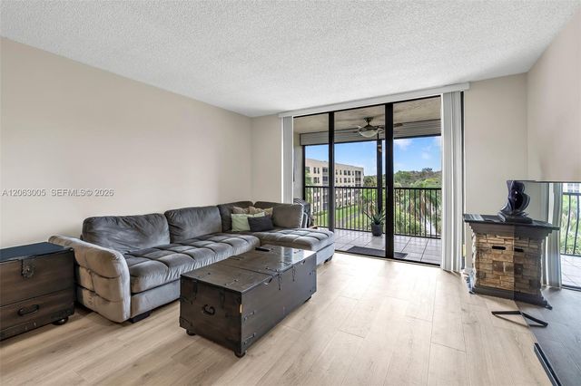 2900 NW 42nd Avenue A402, Coconut Creek, FL 33066