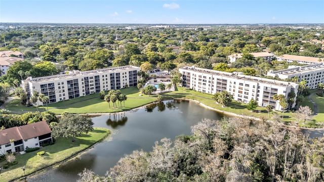 2900 NW 42nd Avenue A402, Coconut Creek, FL 33066