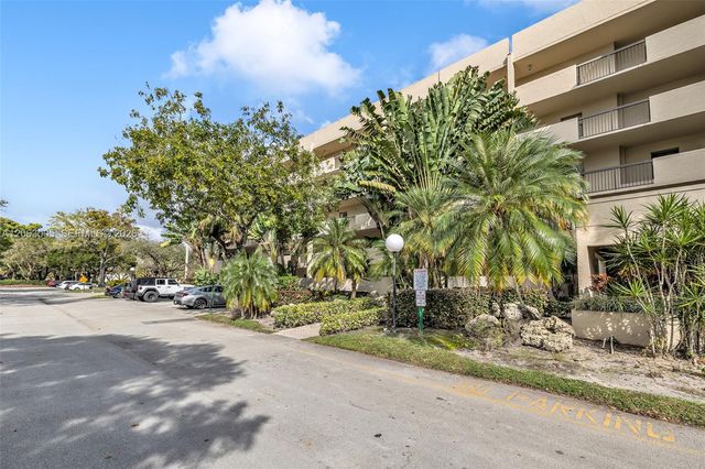 2900 NW 42nd Avenue A402, Coconut Creek, FL 33066