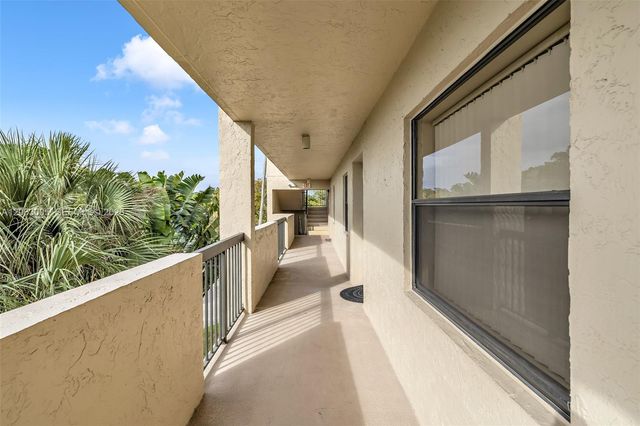 2900 NW 42nd Avenue A402, Coconut Creek, FL 33066
