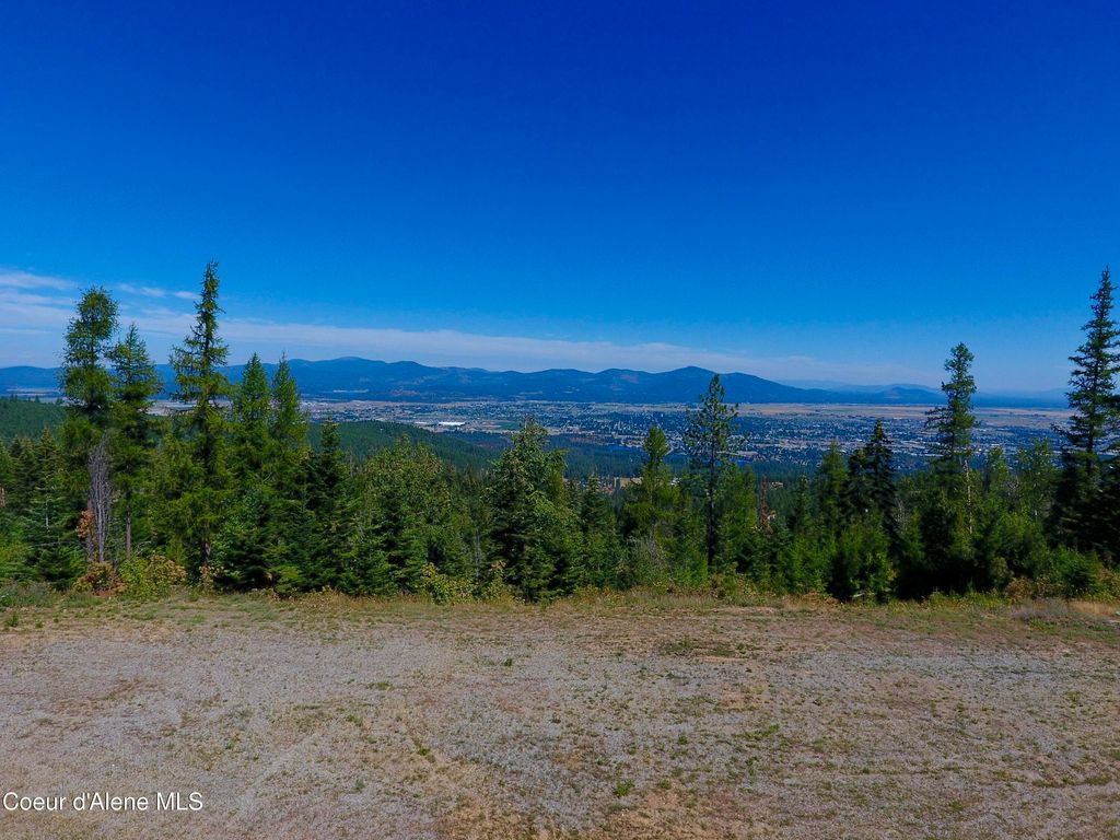 3203 S Mellick Rd, Post Falls, ID 83854