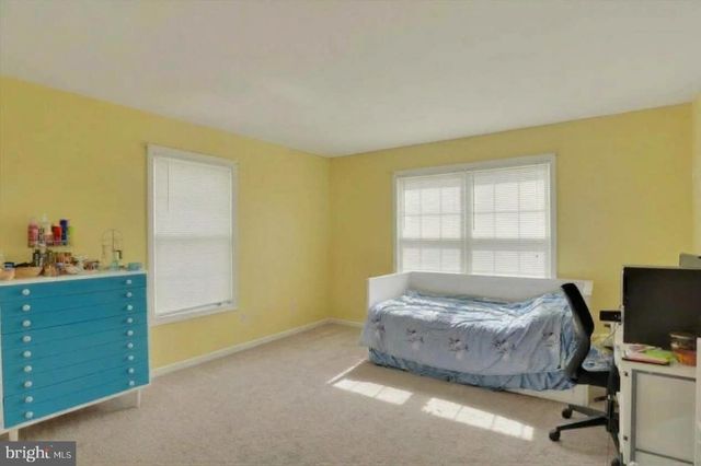 8 MEADOWOOD PL, Boiling Springs, PA 17007