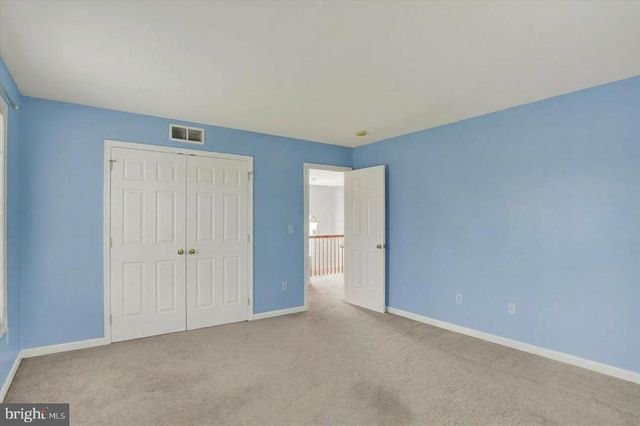 8 MEADOWOOD PL, Boiling Springs, PA 17007