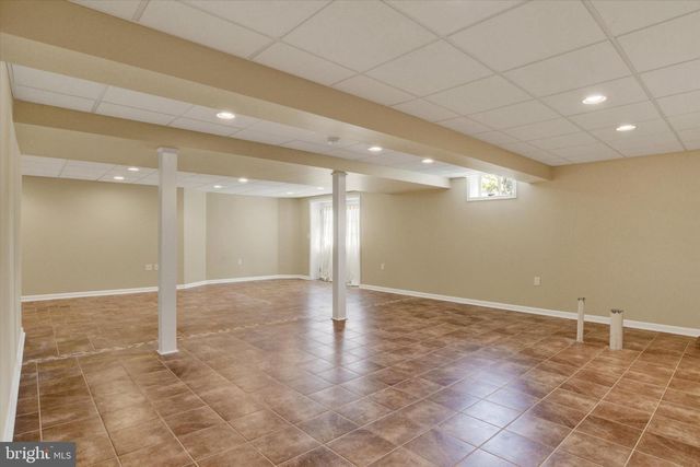 8 MEADOWOOD PL, Boiling Springs, PA 17007