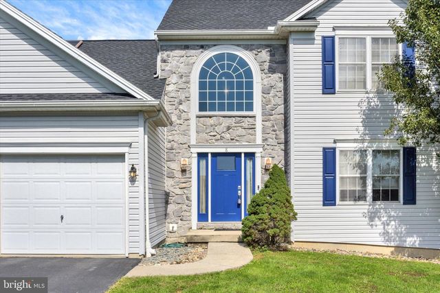 8 MEADOWOOD PL, Boiling Springs, PA 17007