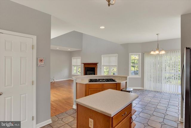 8 MEADOWOOD PL, Boiling Springs, PA 17007