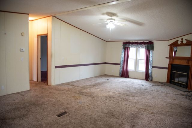 114 Camelot Dr, Hohenwald, TN 38462