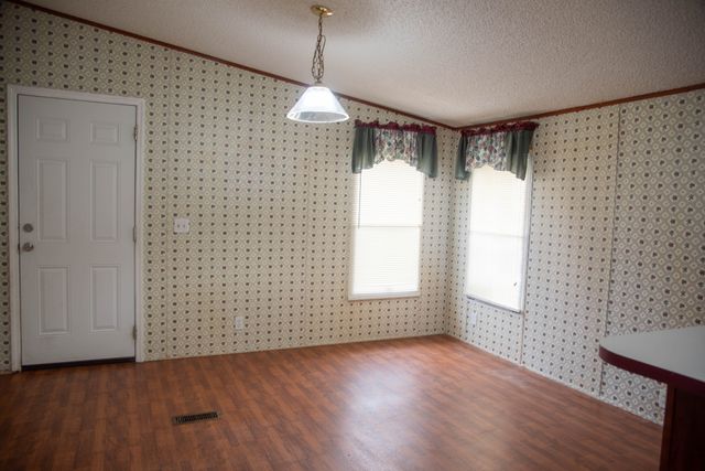 114 Camelot Dr, Hohenwald, TN 38462