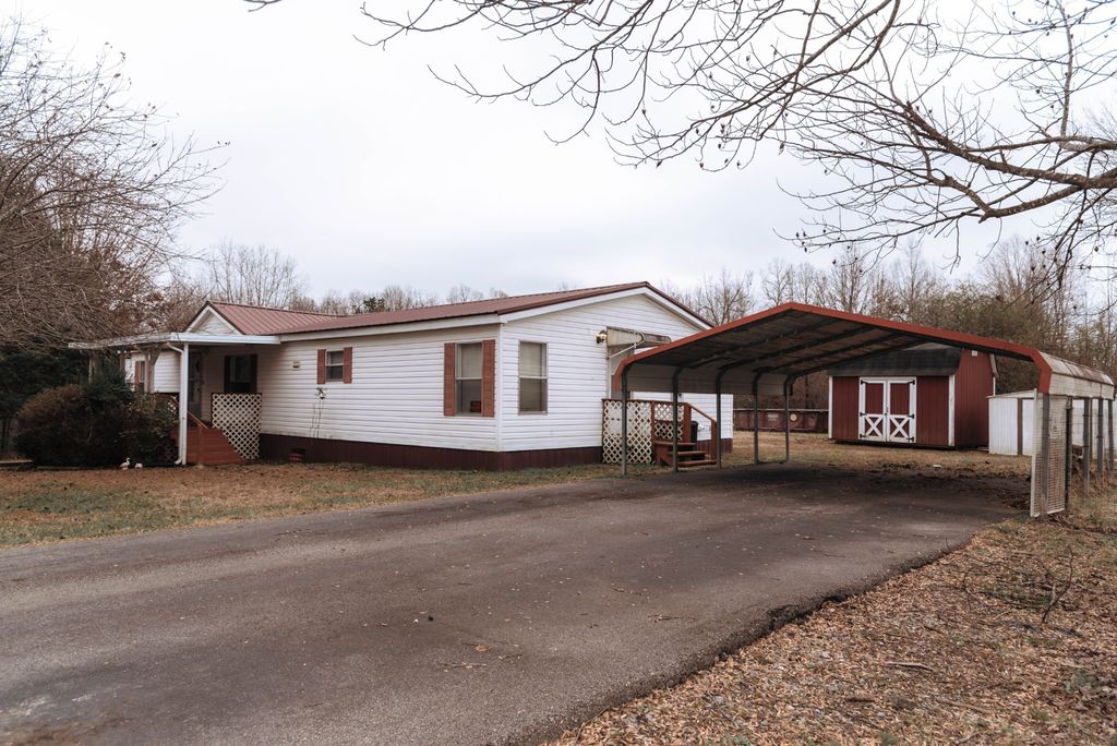 114 Camelot Dr, Hohenwald, TN 38462