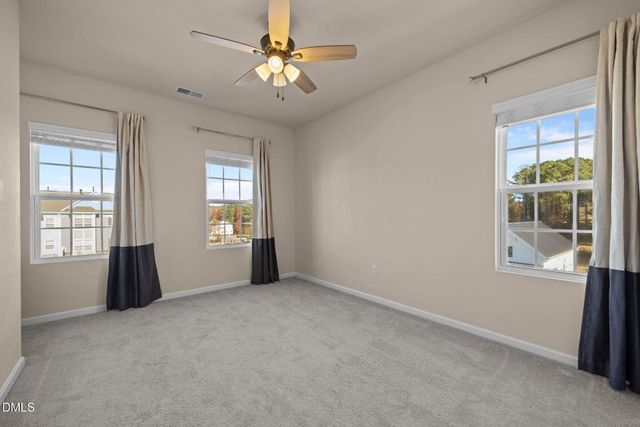 2901 Great Lawn Road 77, Apex, NC 27502