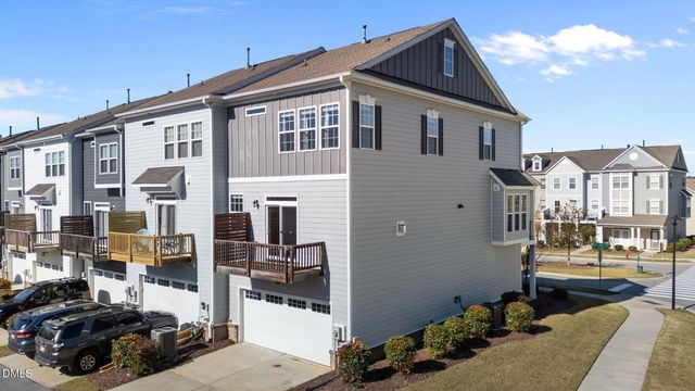 2901 Great Lawn Road 77, Apex, NC 27502