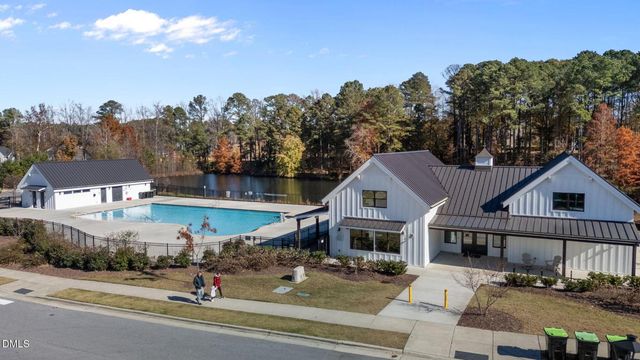 2901 Great Lawn Road 77, Apex, NC 27502