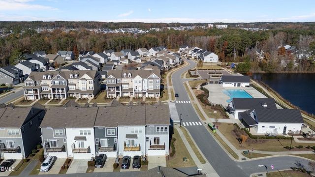 2901 Great Lawn Road 77, Apex, NC 27502