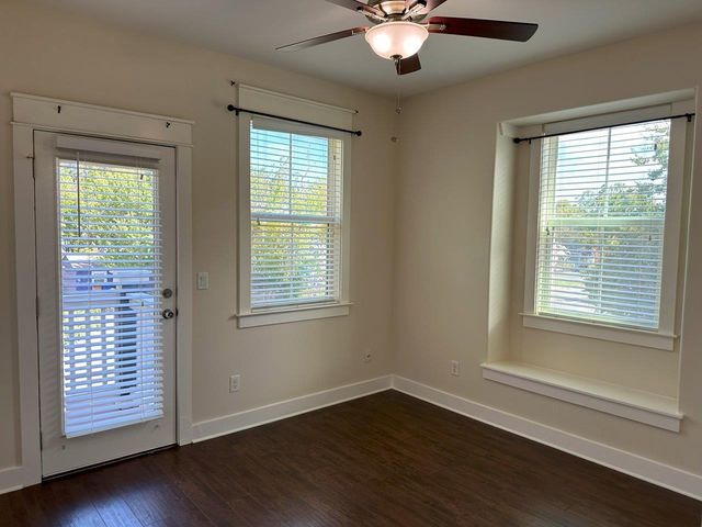 505 W North Loop BLVD A, Austin, TX 78751
