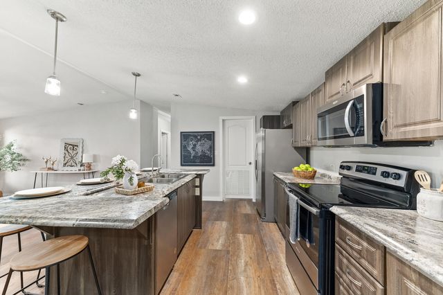 212 Langham Court, Moncks Corner, SC 29461